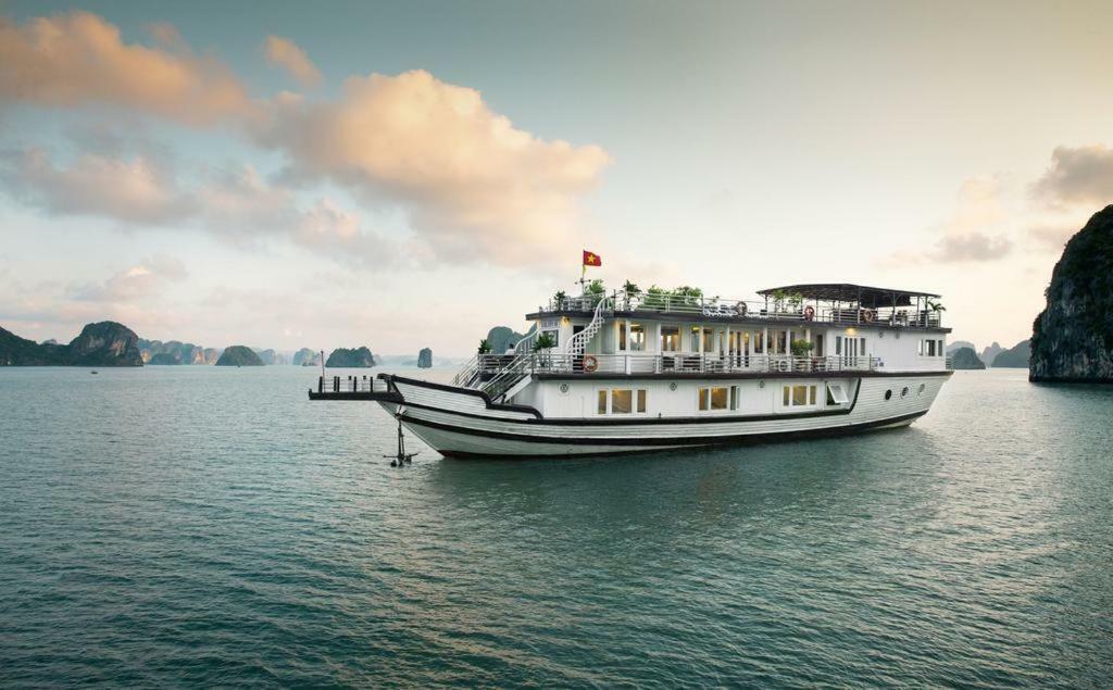 מלון הלונג Halong Majestic Legend Cruise מראה חיצוני תמונה